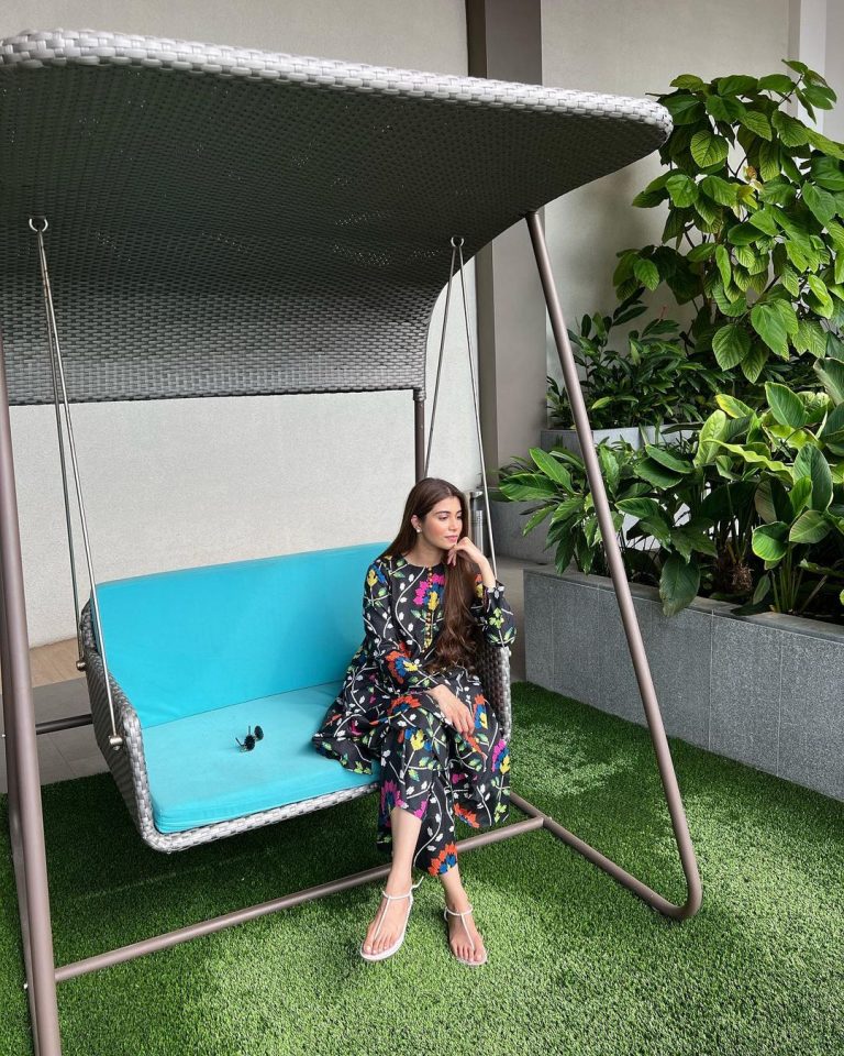 Minna Tariq Shares Her New Adorable Pictures with Husband | Reviewit.pk Minna Tariq Shares Her New Adorable Pictures with Husband | Reviewit.pk