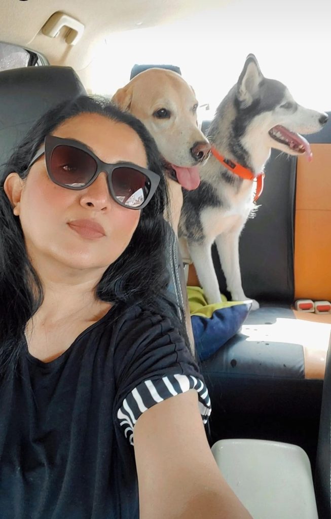 Nadia Afgan And Her Husband Vacationing In Ayubia With Their Pets