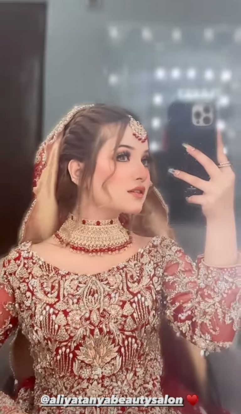 Rabeeca Khan Poses For Stunning Bridal Photo Shoot 9106