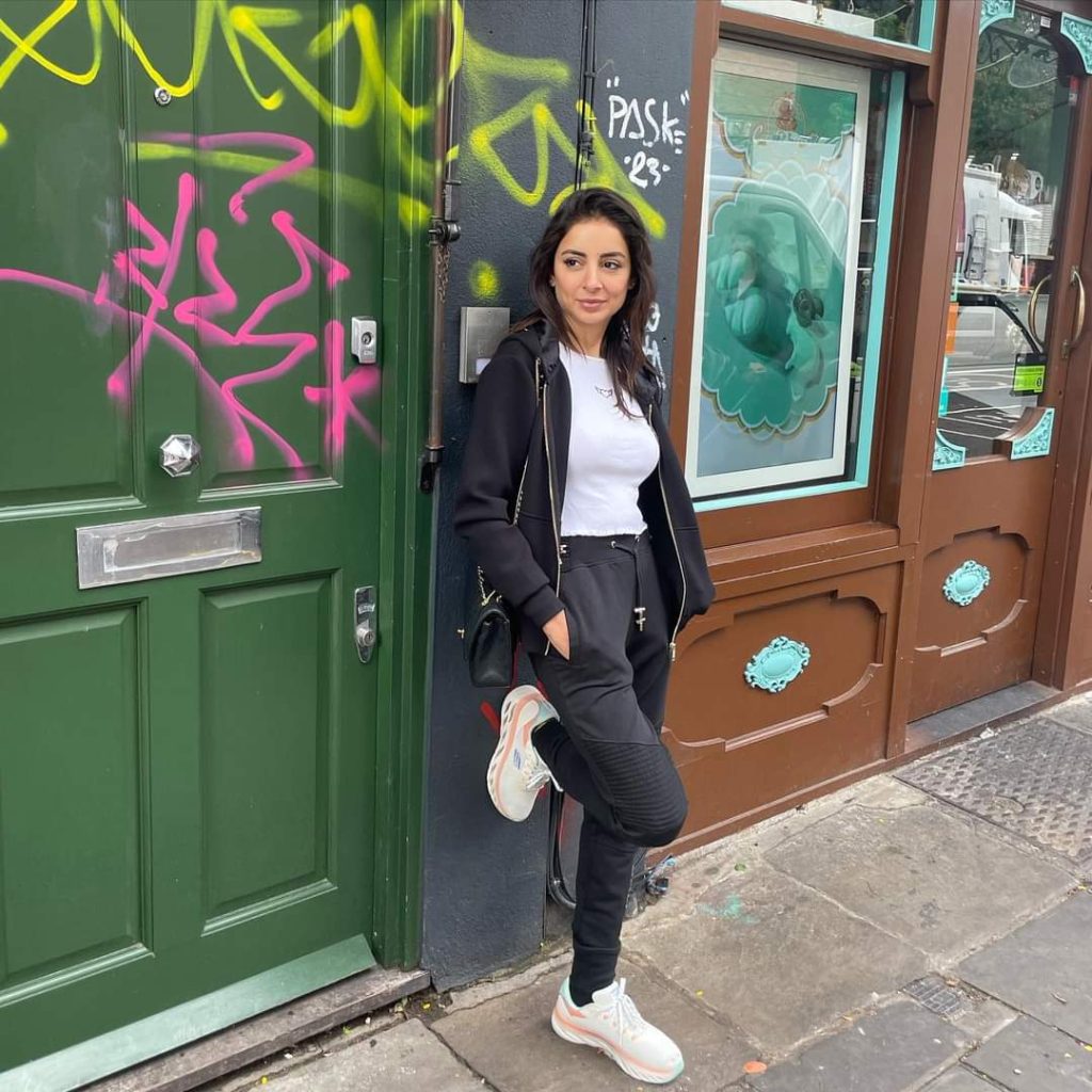 Sarwat Gilani Shares Pictures From Her UK Trip