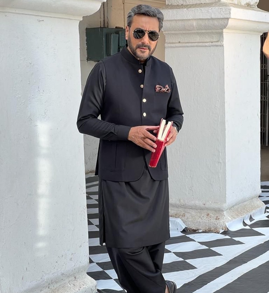 Indian Media Reacts to Adnan Siddiqui's Jibe At Big Boss 16 | Reviewit.pk