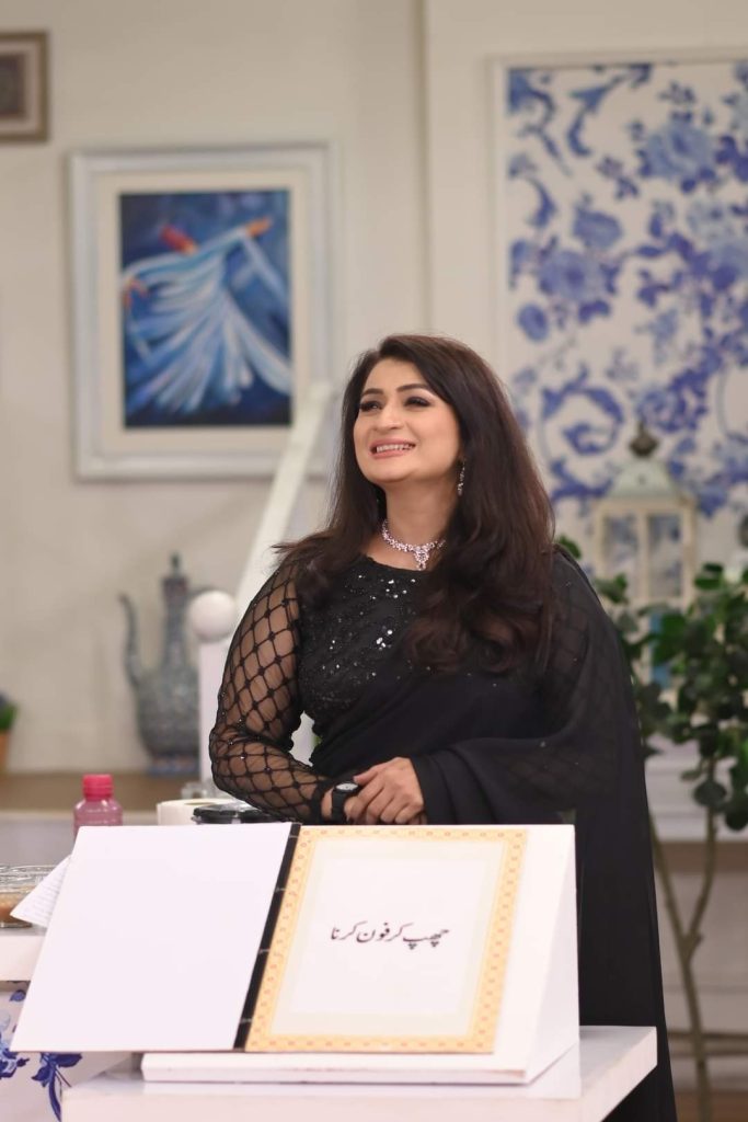 Yasir Nawaz With His Sister in Nida's Show - Pictures