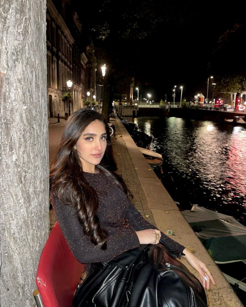 Aiza Awan Looks Gorgeous On Vacation In Netherlands
