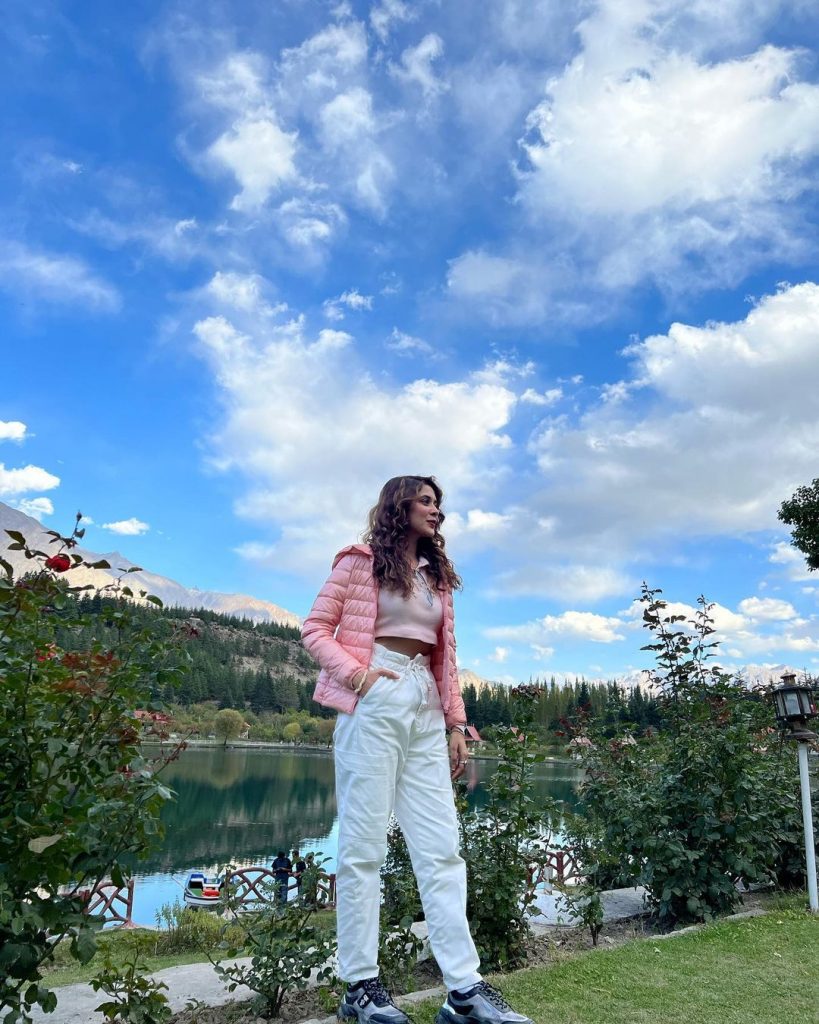 Actress Azekah Daniel Enjoys In Beautiful Skardu Valley