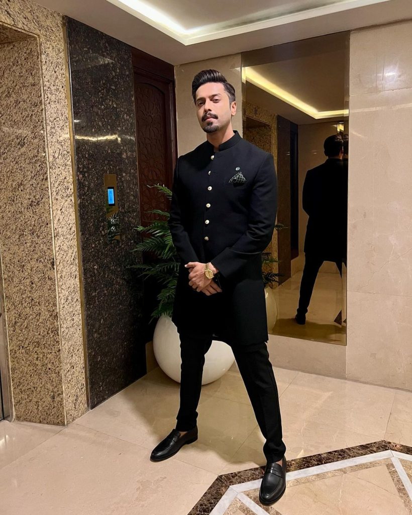 Fahad Mustafa Pictures From Family Wedding | Reviewit.pk