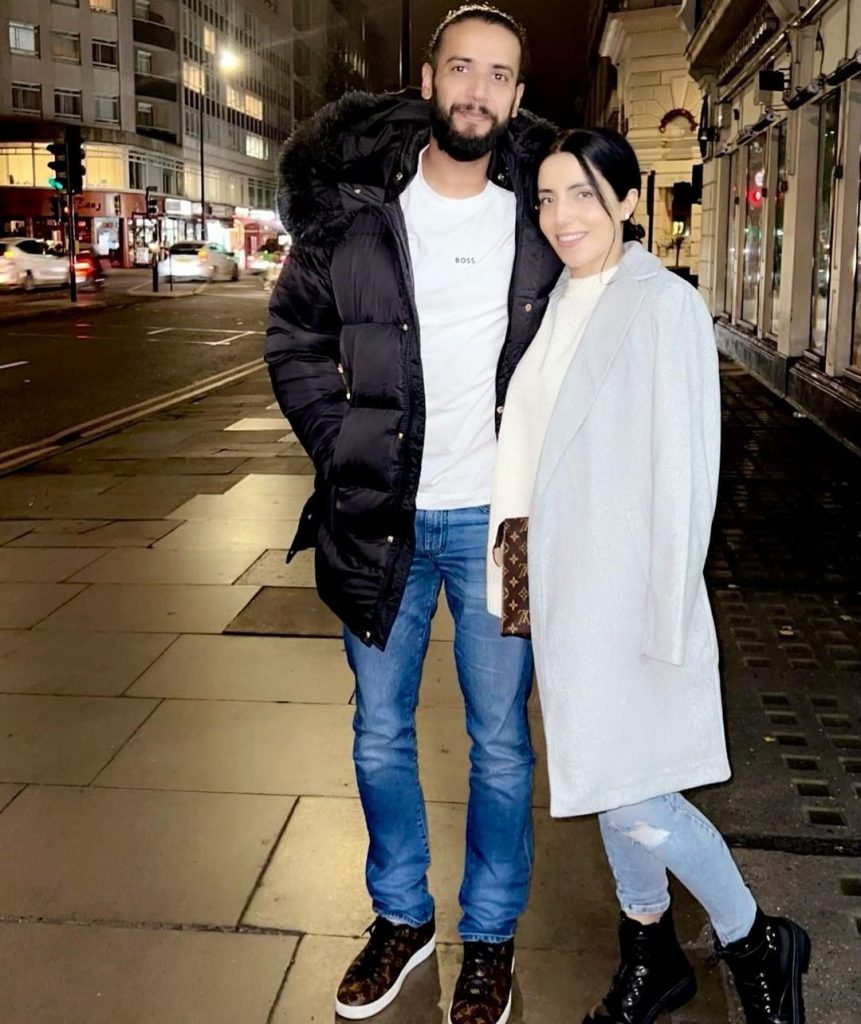 Cricketer Imad Wasim's New Adorable Pictures With His Wife