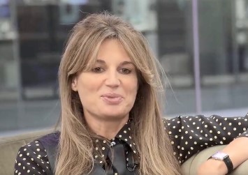 Jemima Goldsmith Wins Hearts By Singing Patriotic Pakistani Song