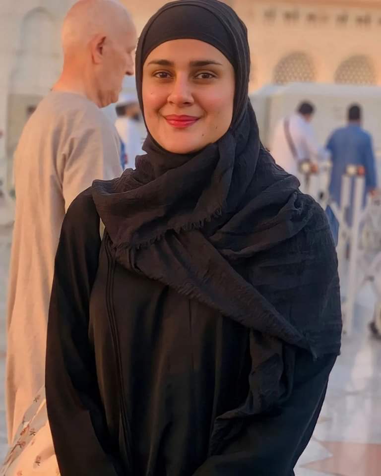 Kubra Khan's Pictures from Makkah