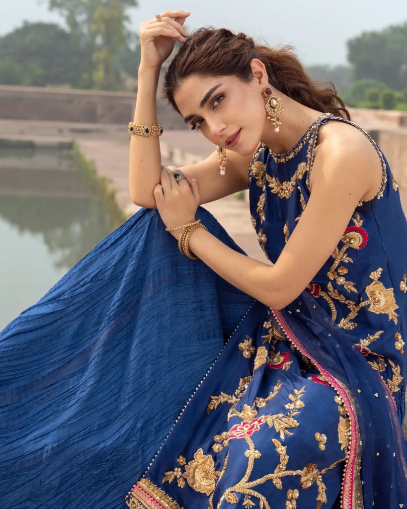 Maya Ali Wishes Birthday to Special Person in Her Life