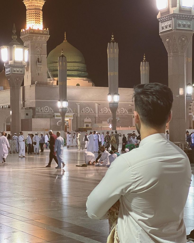 Aiman Khan And Muneeb Butt Spend 12th Rabi ul Awal In Madinah