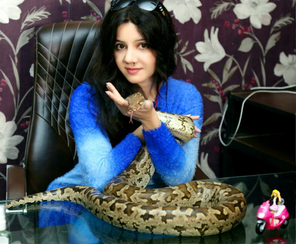 Rabi Pirzada Reveals She Has The Power To Control Wild Animals