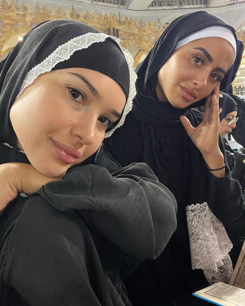 Famous French Model Embraces Islam - Shares Video