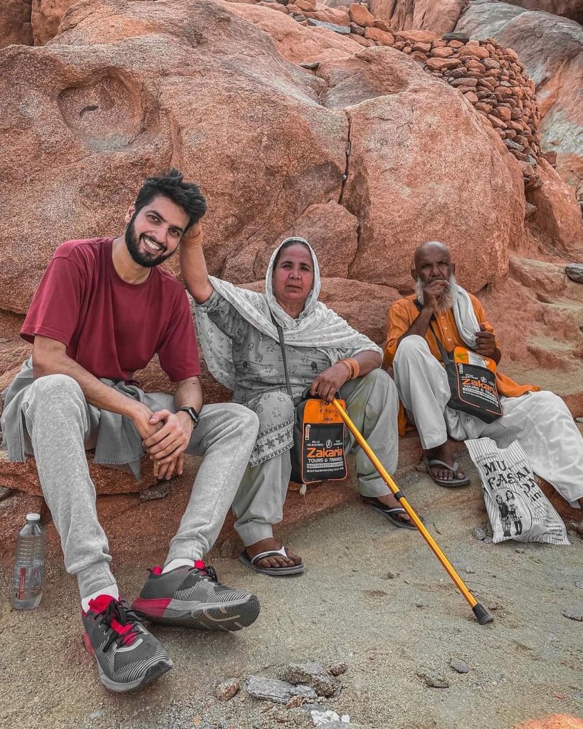 Abdullah Qureshi Shares New Pictures From Cave Thawr Makkah