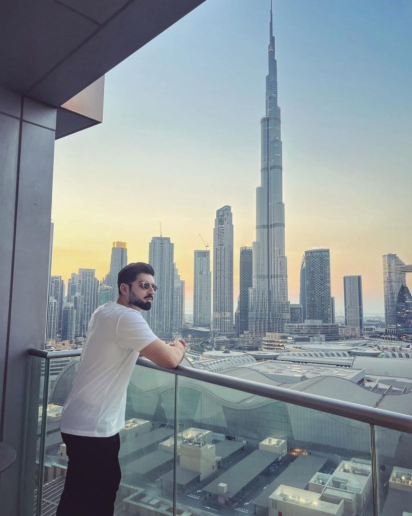 Aiman Khan & Minal Khan New Pictures from Dubai