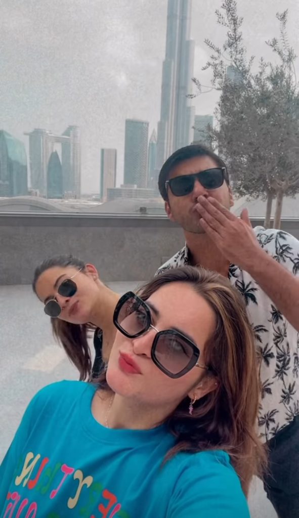 Aiman Khan & Minal Khan New Pictures from Dubai