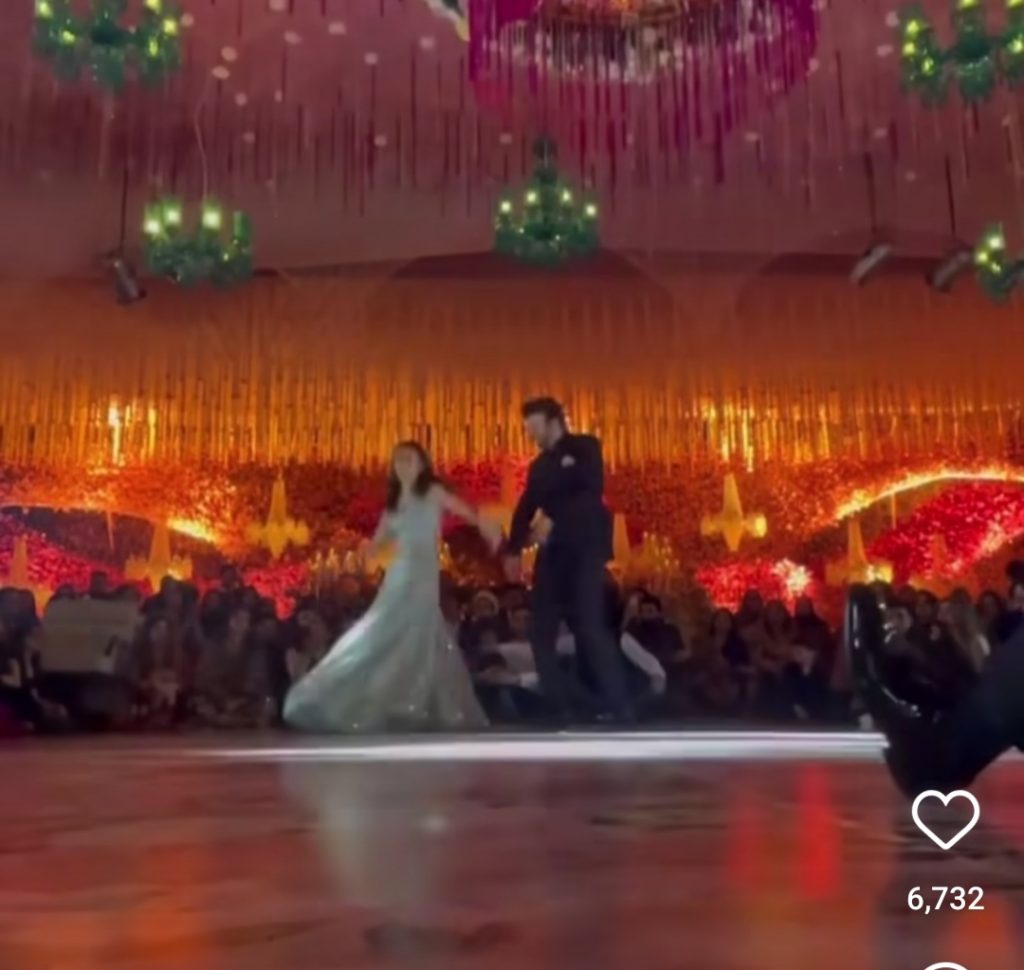 Father Daughter Dance on a Wedding Goes Viral | Reviewit.pk