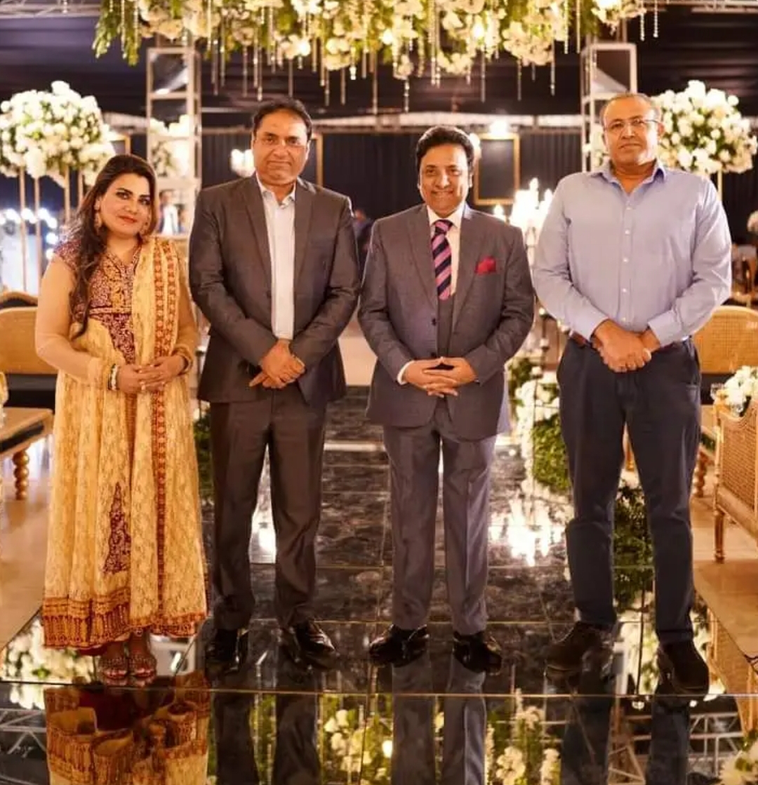 Hanif Raj Celebrities Spotted At Hanif Raja Son's Wedding | Reviewit.pk