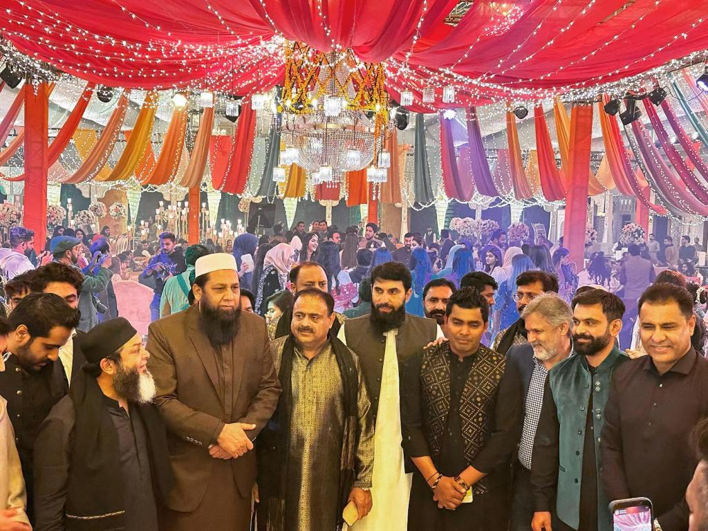 Former Cricketers Spotted At Inzimam Ul Haq Daughter's Mehndi