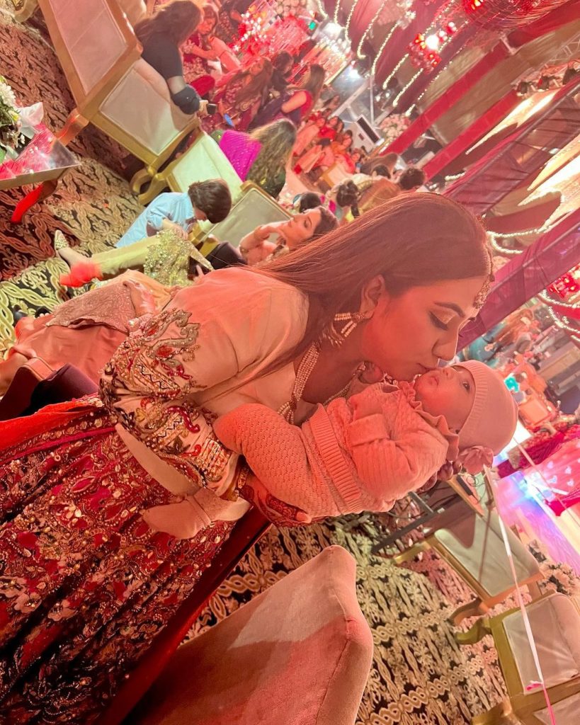 New Adorable Pictures of Kiran Tabeir With Her Little Angel