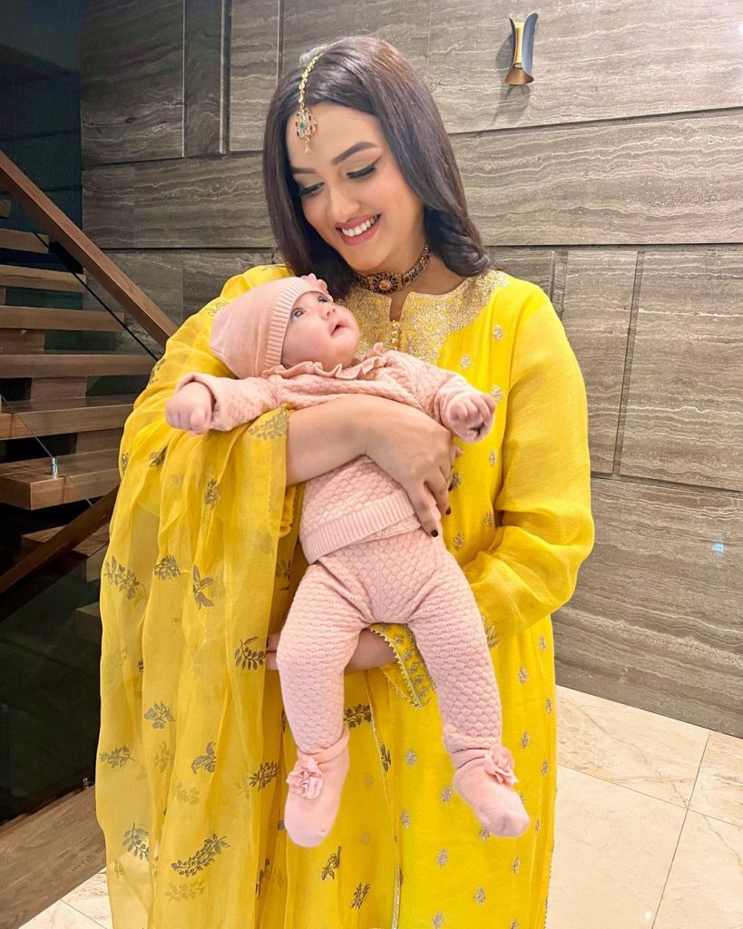 New adorable pictures of Kiran Tabir with her little angel