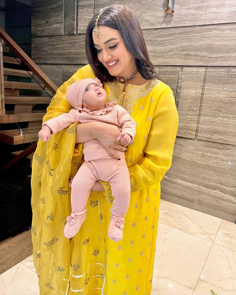 New Adorable Pictures of Kiran Tabeir With Her Little Angel