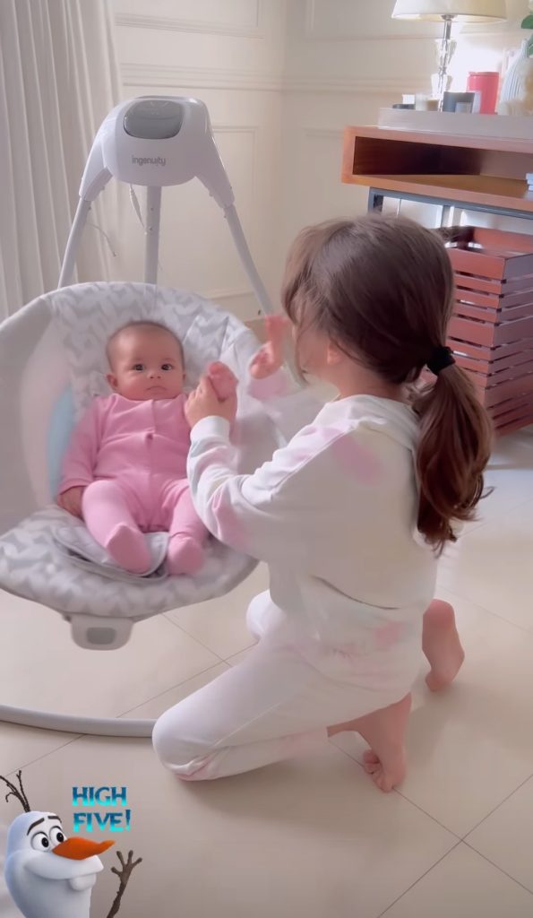 Nooreh Shahroze Beautiful Video & Pictures With Little Sister Zahra