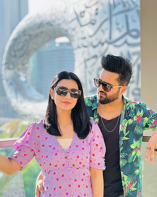 Sarah Khan Shares Adorable Pictures With Family From Dubai's Luxury Hotel