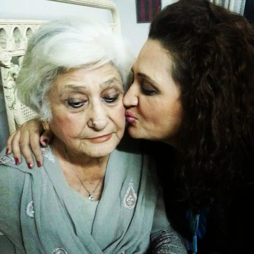 Bushra Ansari And Asma Abbas's Mother Passes Away