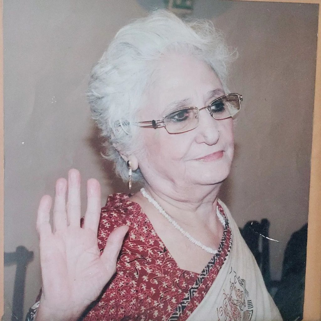 Bushra Ansari And Asma Abbas's Mother Passes Away