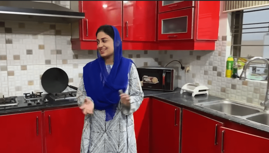 Farah Iqrar ul Hassan Beautiful House Tour from Lahore