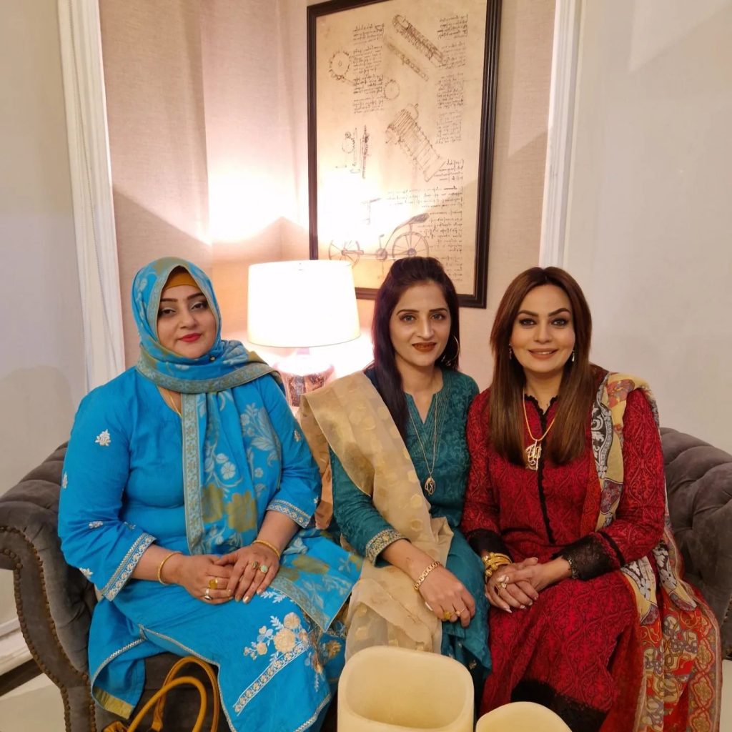 Sadia Imam Celebrates Birthday With Family