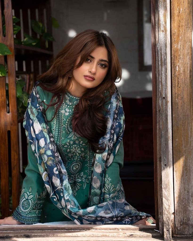 Sajal Aly And Farhan Saeed Strongly Disagree With Adnan Siddiqui