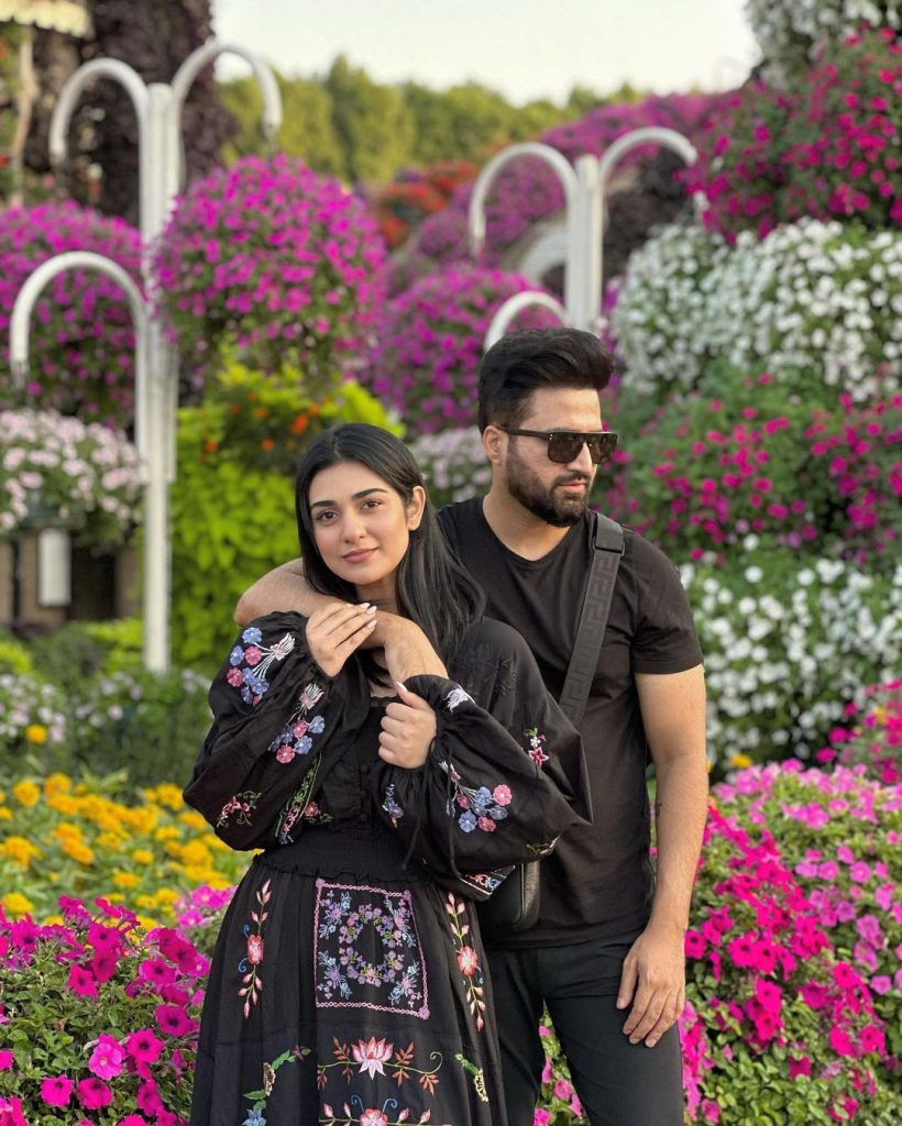 Sarah Khan And Falak Shabir Take Daughter Alyana To Miracle Garden Dubai