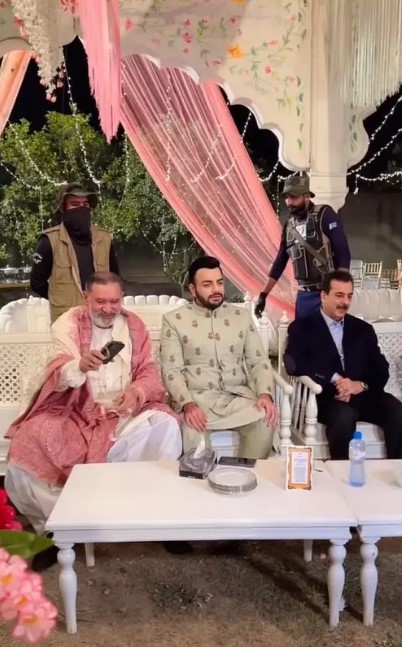Pakistani Divas Spotted Having A Great Time At A Wedding
