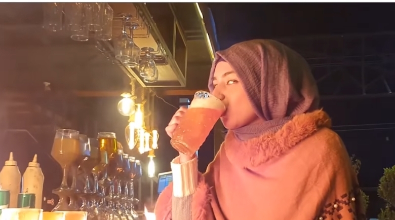 Public Reacts to Pakistani Chef’s Halal Version of Beer