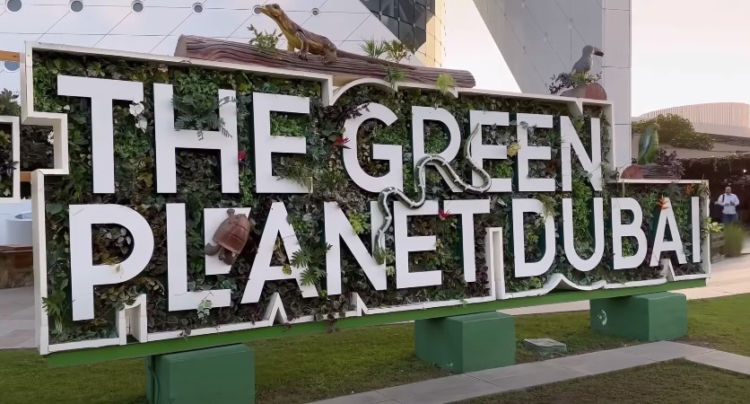 Sarah Khan And Falak Shabir Take Alyana To The Green Planet Dubai