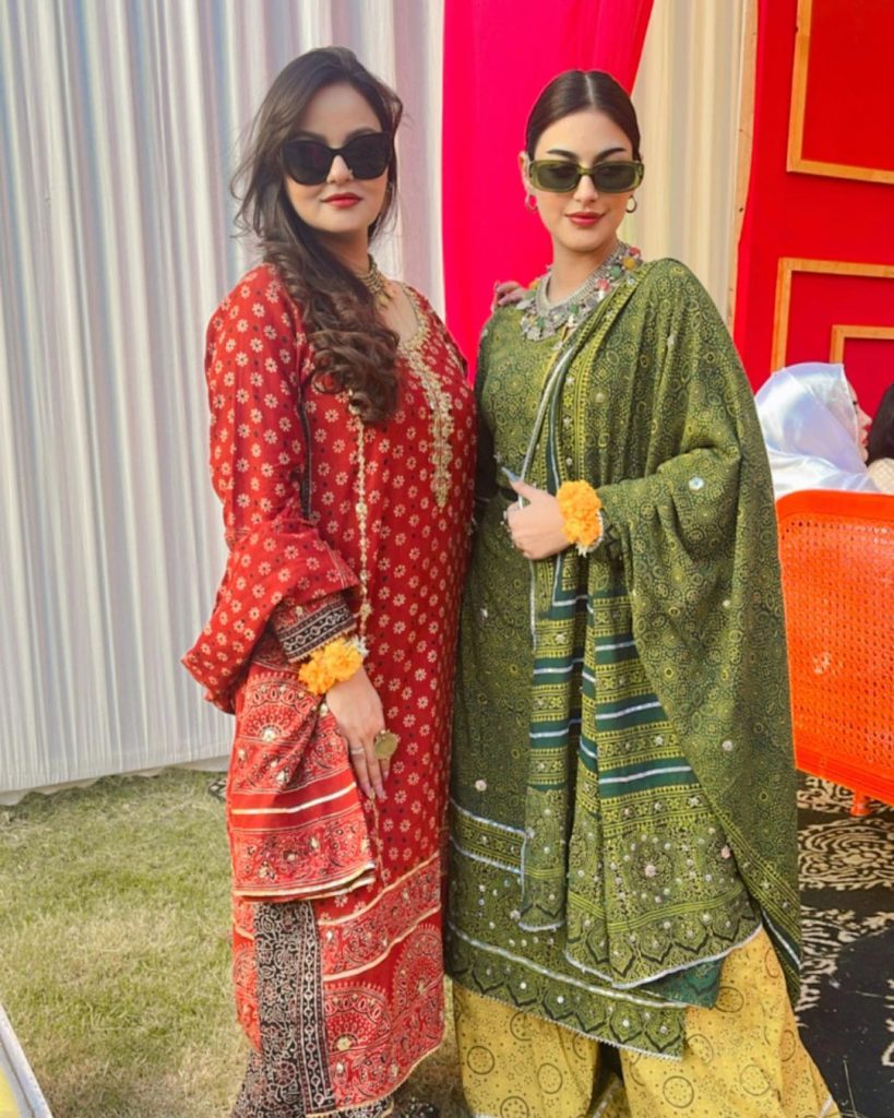 Javeria Abbasi And Daughter Anzela Abbasi Shine At A Wedding