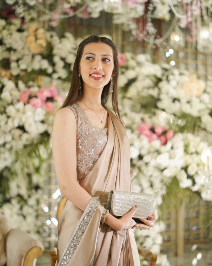 Saleem Sheikh's Daughter Nashmiya HD Walima Pictures | Reviewit.pk