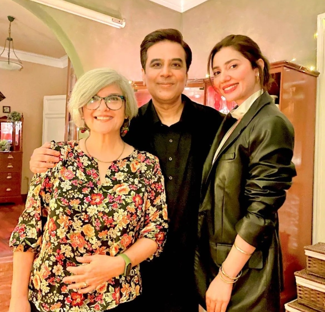 Marina Khan's Star Studded 60th Birthday Celebration | Reviewit.pk