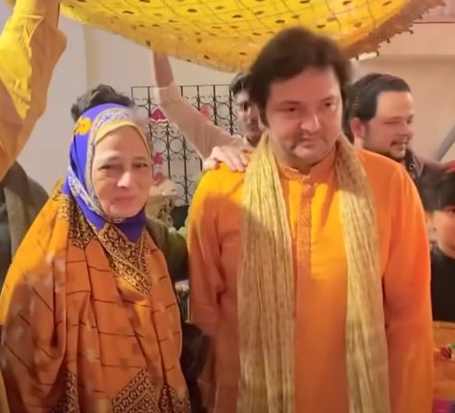 Rabeeca Khan Surprises Parents On 20th Wedding Anniversary With Mayun