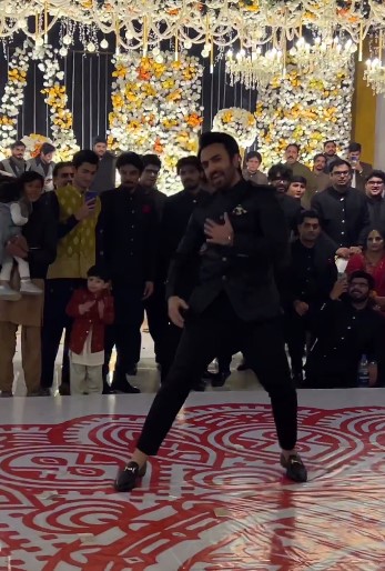Hammad Shoaib Lights The Dance Floor On Fire On Shahrukh Khan Song