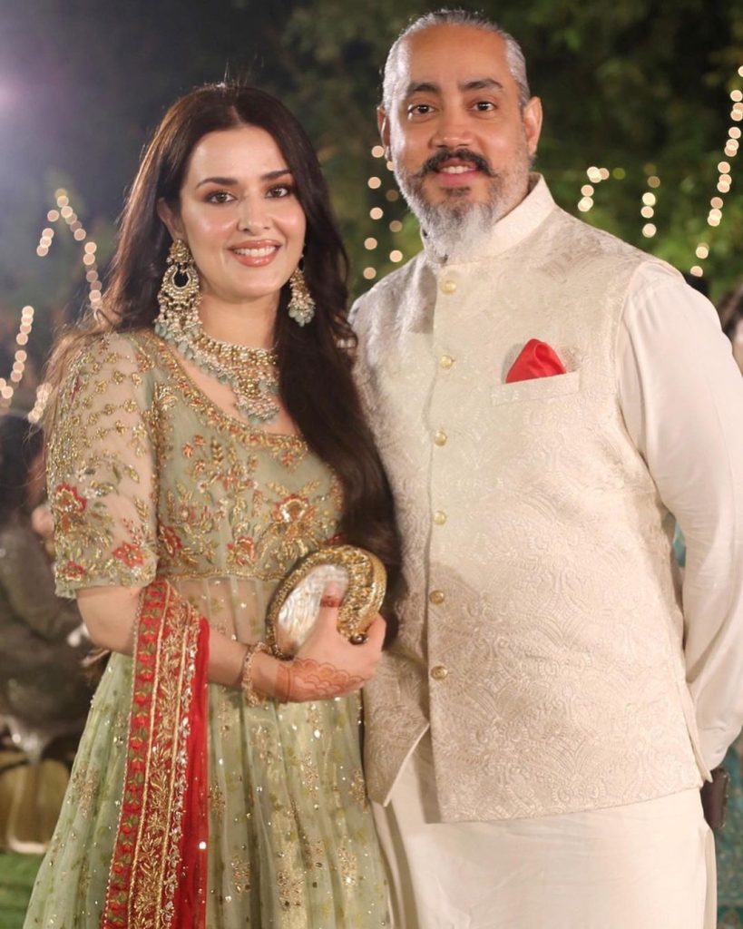 Natasha Khalid Shares HD Pictures From Walima Event of Family Wedding