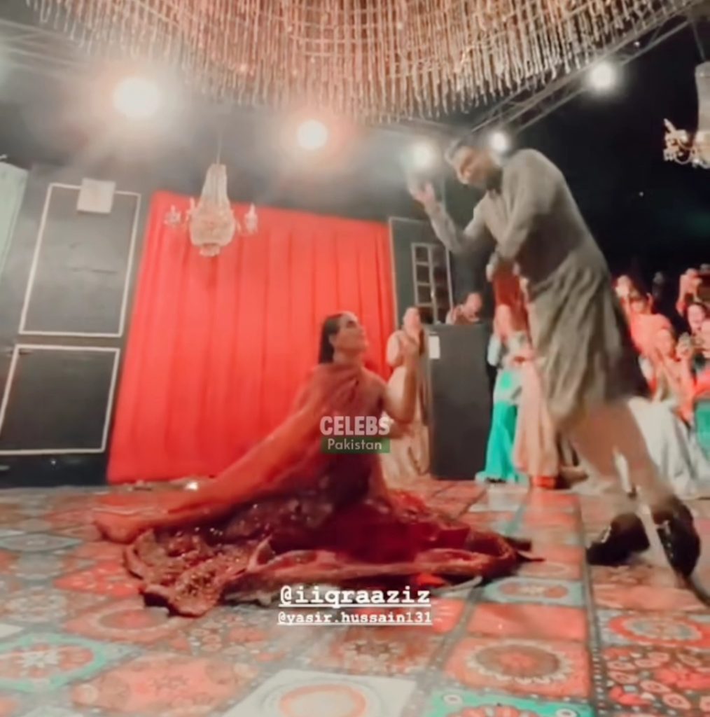 Iqra Aziz & Yasir Hussain Dance on Bollywood Song Bumbro