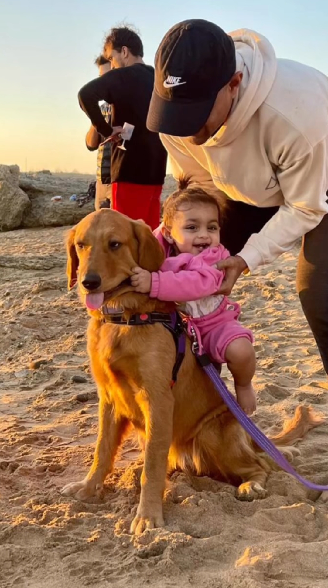 Sohai Ali Abro Beach Day With Daughter & Husband | Reviewit.pk