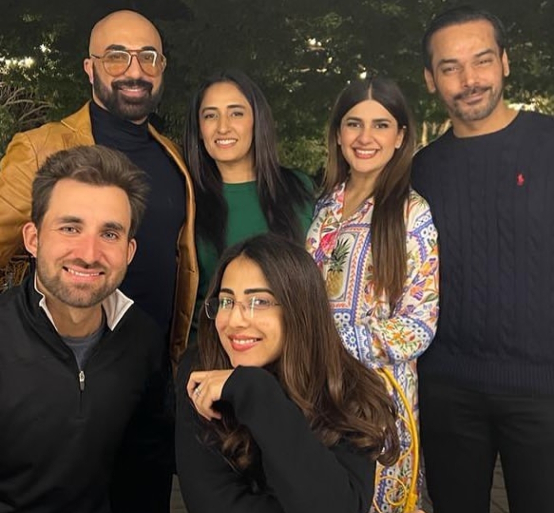 Celebrities At Tapu Javeri's Hotpot Dinner | Reviewit.pk