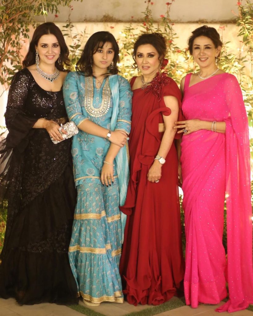 Natasha Lakhani With Family At A Wedding Reception