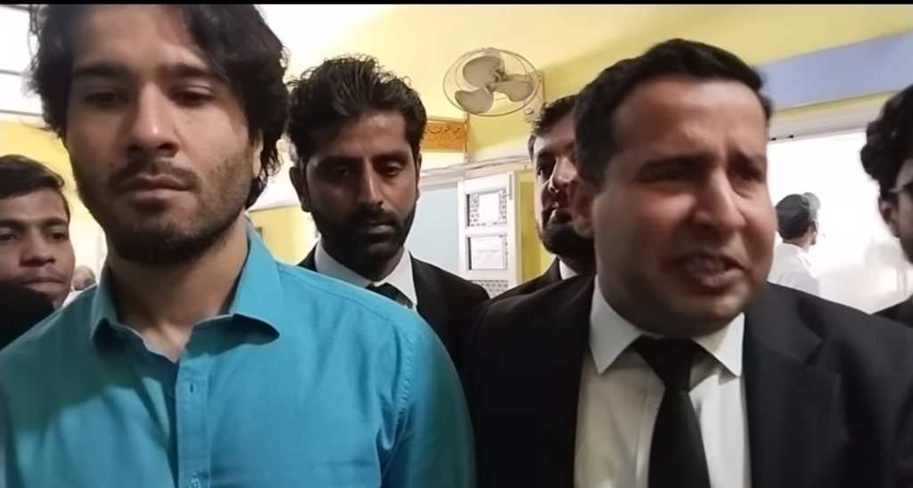Feroze Khan Looks Devastated After Recent Court Hearing