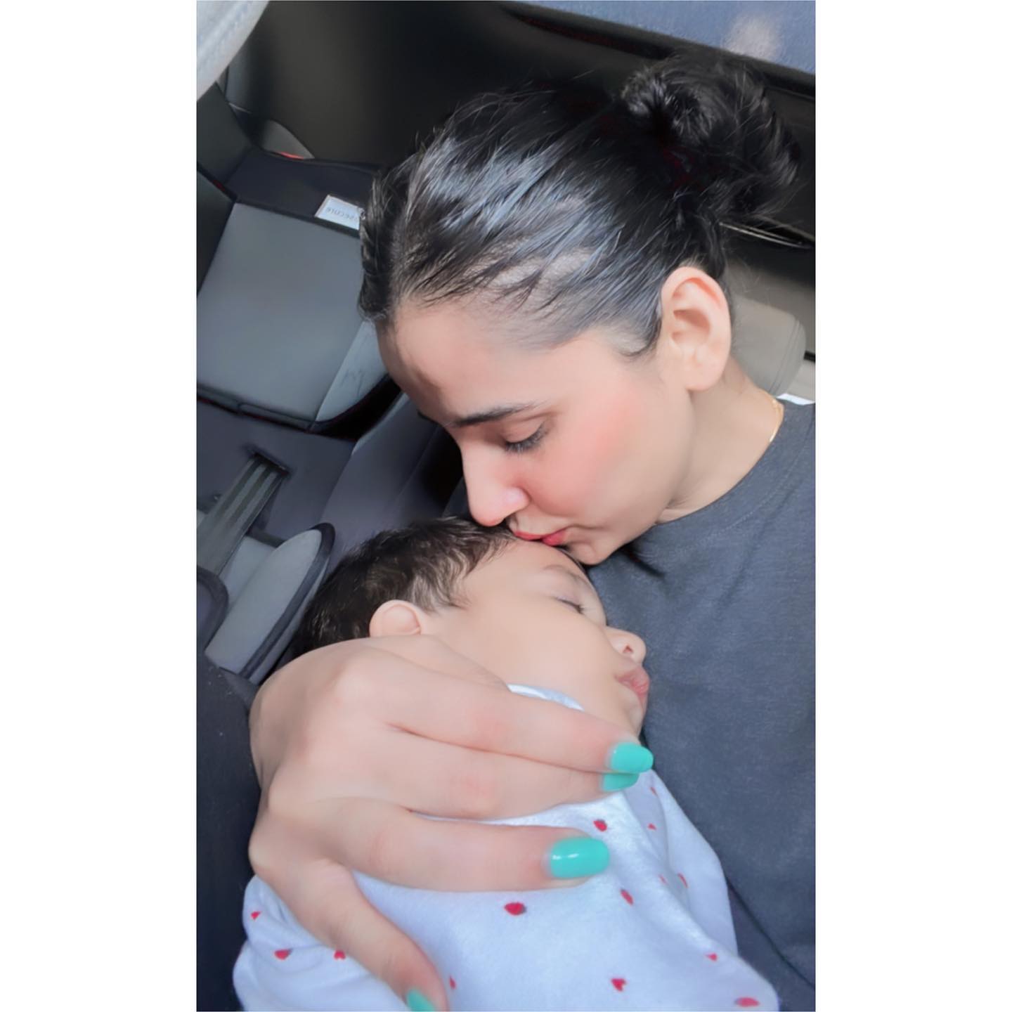 Saniya Shamshad Latest Pictures With Son Azlan Syed | Reviewit.pk