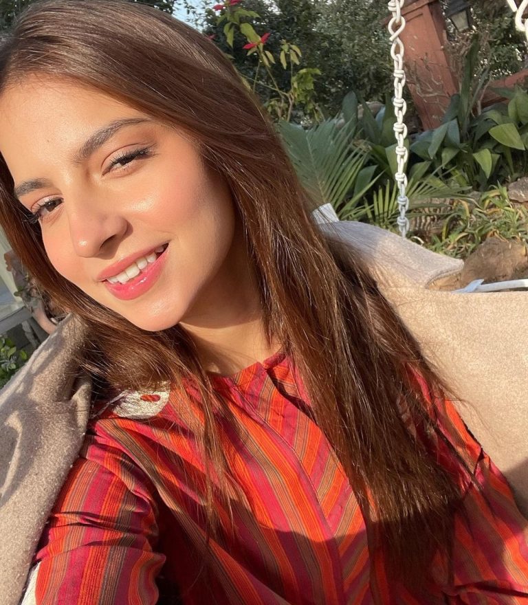 Dananeer Mobeen New Pictures from Islamabad | Reviewit.pk