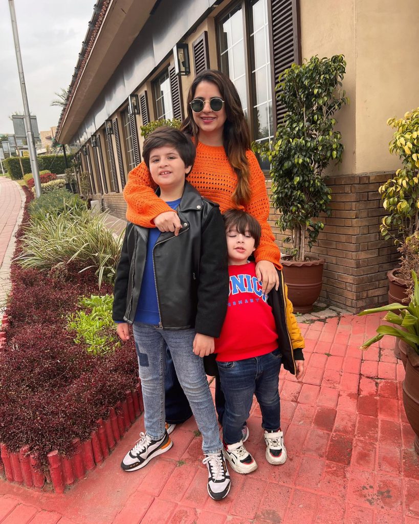 Fatima Effendi Murree Vacation Pictures With Family